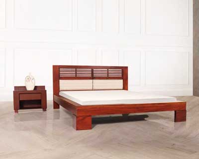 Izgo Queen Size Bed