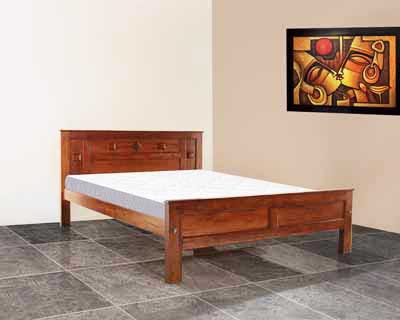Umro Queen Size Bed