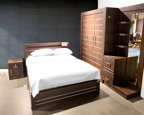 [Vlbrs05] Cot+Dreesing Table +3 Door Wardrobe+Cot