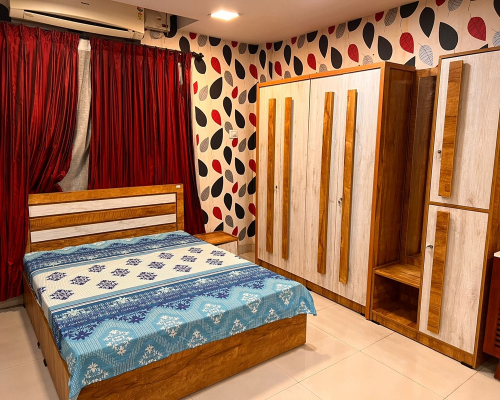 Cot+Dreesing Table +4 Door Wardrobe+Cot Box[Vlbrs0