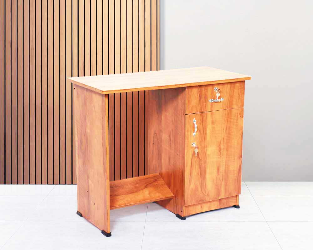 Amanda Study Table
