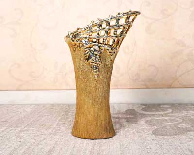 Yardley Table Decor