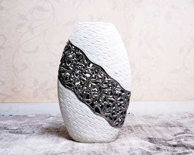 Yack Flower Vase